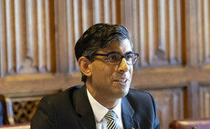 Rishi Sunak warns of UK economy confidence drop